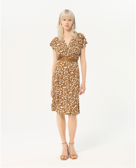 Surkana Vestido midi, escote pico, manga corta